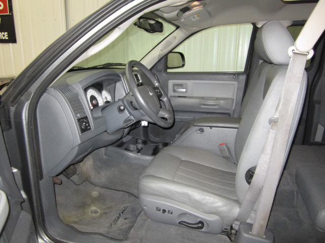 2005 Dodge Dakota SL2