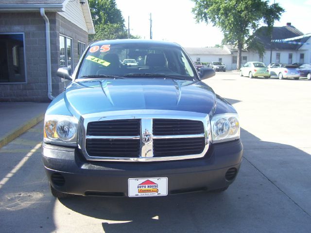 2005 Dodge Dakota 4dr LX 4WD Auto