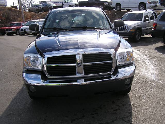 2005 Dodge Dakota SLT