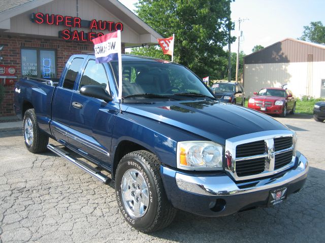 2005 Dodge Dakota XLT Lifted 4x4