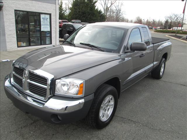 2005 Dodge Dakota SLT