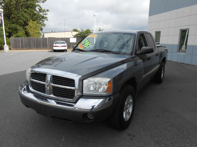 2005 Dodge Dakota Collection Rogue