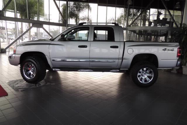 2005 Dodge Dakota SL2