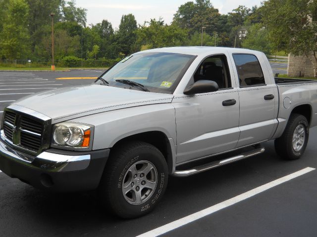 2005 Dodge Dakota Collection Rogue