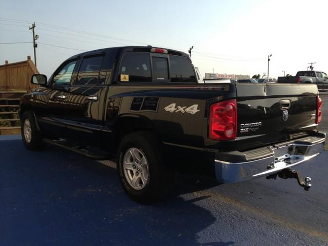 2005 Dodge Dakota SLT