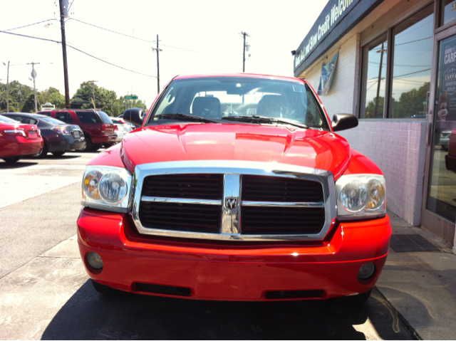 2005 Dodge Dakota LS ES