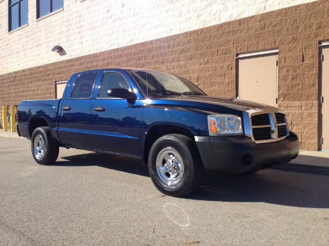 2005 Dodge Dakota 4dr LX 4WD Auto