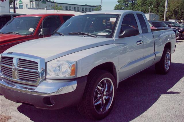 2005 Dodge Dakota SLT