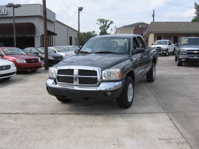 2005 Dodge Dakota SLT