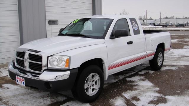 2005 Dodge Dakota SLT