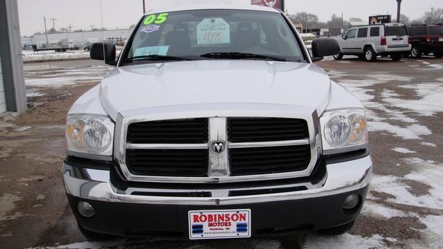 2005 Dodge Dakota SLT