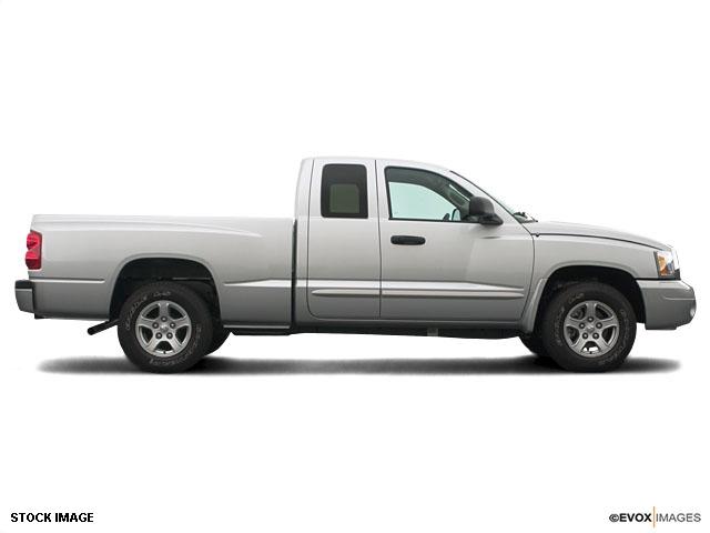 2005 Dodge Dakota SLT