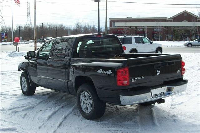 2005 Dodge Dakota SLT