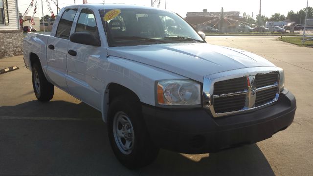 2005 Dodge Dakota 4dr LX 4WD Auto