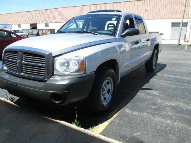 2005 Dodge Dakota 4dr LX 4WD Auto