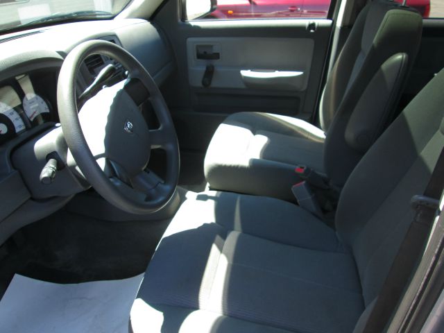 2005 Dodge Dakota 4dr LX 4WD Auto