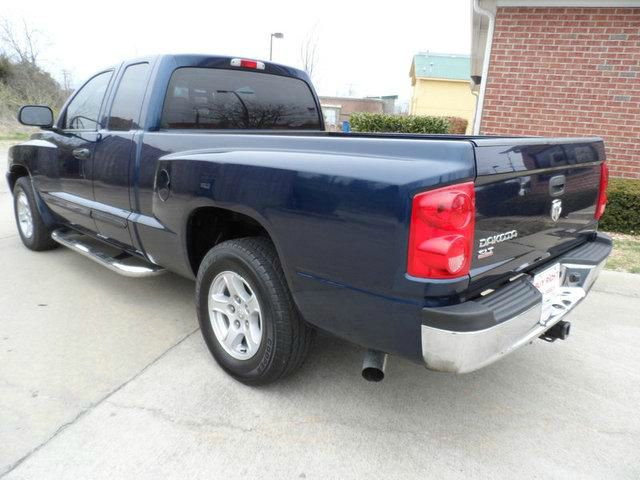 2005 Dodge Dakota SLT 4-door 4WD