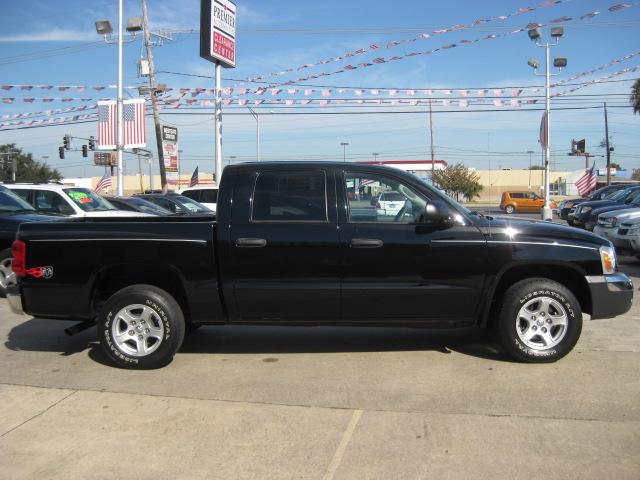 2005 Dodge Dakota SLT