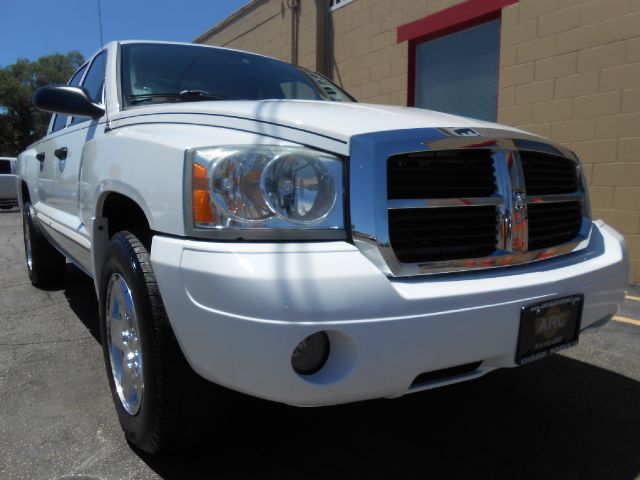 2005 Dodge Dakota 4d Wagon AWD