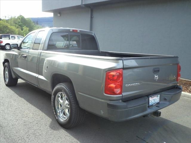 2005 Dodge Dakota Unknown