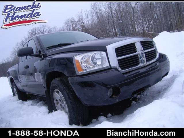 2005 Dodge Dakota SLT