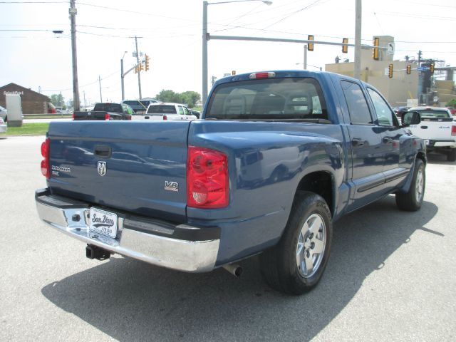 2005 Dodge Dakota Collection Rogue