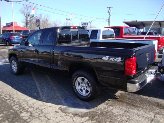 2005 Dodge Dakota SLT