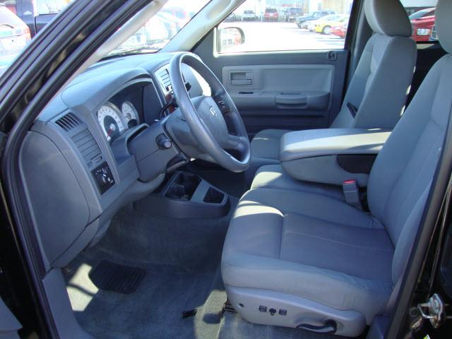 2005 Dodge Dakota SLT