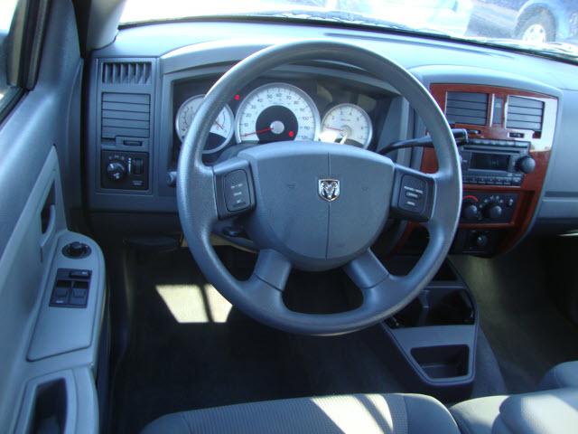 2005 Dodge Dakota SLT