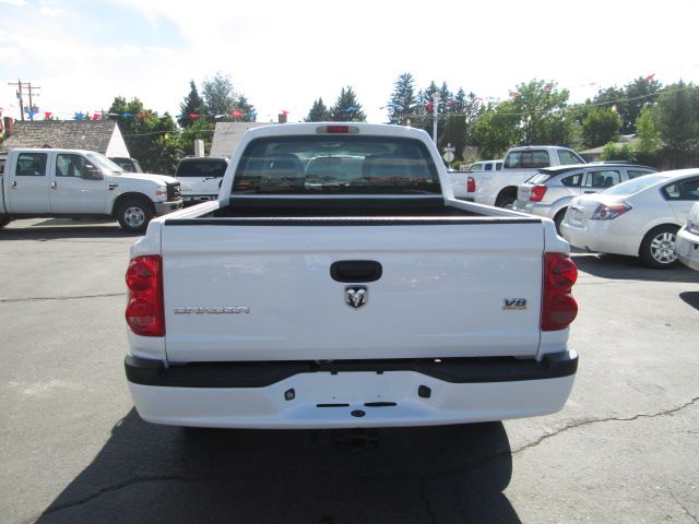 2005 Dodge Dakota 4dr LX 4WD Auto