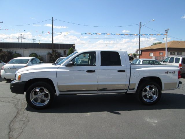 2005 Dodge Dakota 4dr LX 4WD Auto