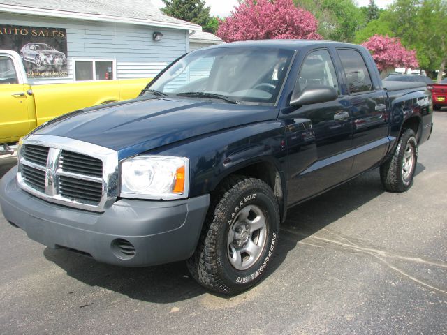 2005 Dodge Dakota Base