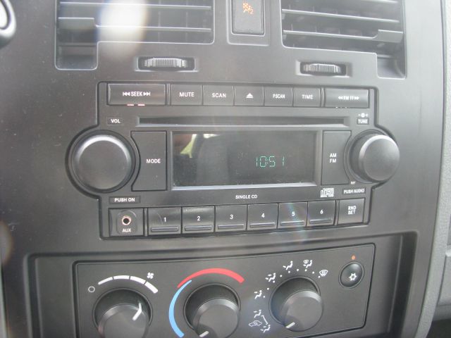 2005 Dodge Dakota Base