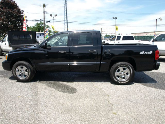 2005 Dodge Dakota 4d Wagon AWD