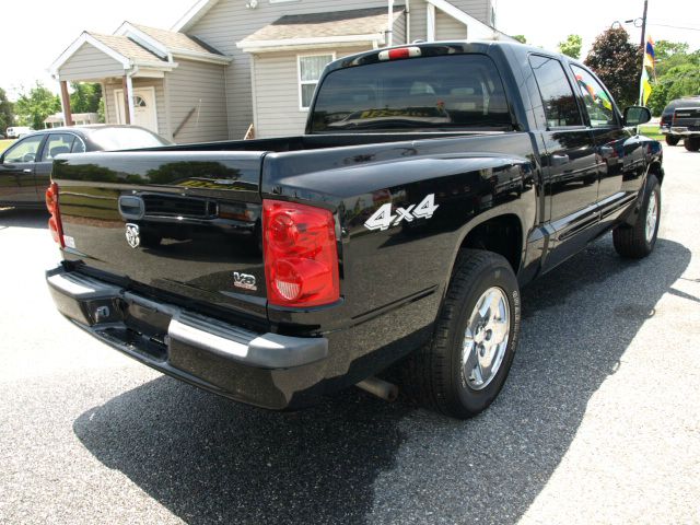 2005 Dodge Dakota 4d Wagon AWD