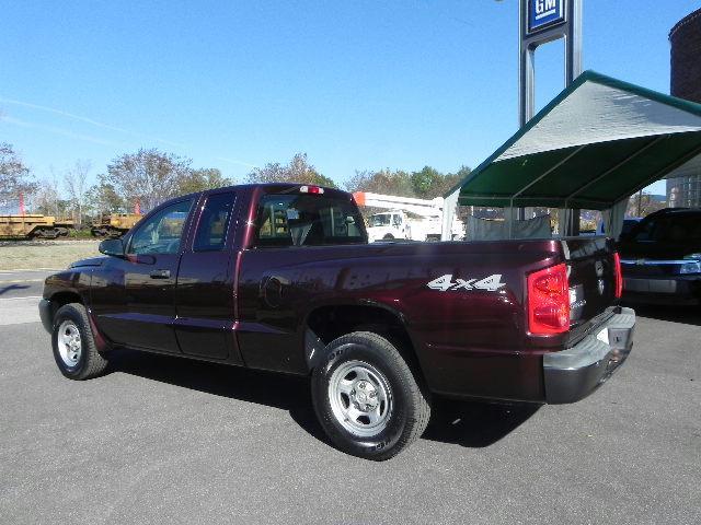 2005 Dodge Dakota Unknown