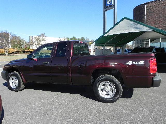 2005 Dodge Dakota Unknown