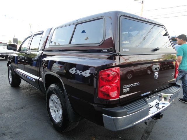 2005 Dodge Dakota Fusion SEL