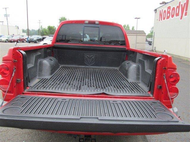 2005 Dodge Dakota SLT