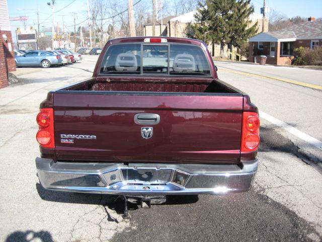 2005 Dodge Dakota Automatic Leather/sunroof