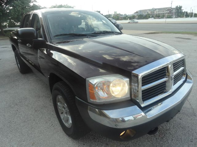 2005 Dodge Dakota Collection Rogue