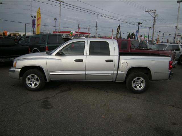 2005 Dodge Dakota SL2