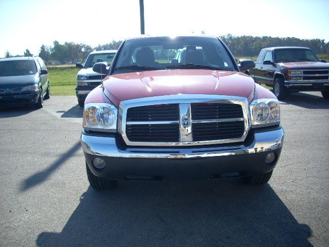 2005 Dodge Dakota SLT