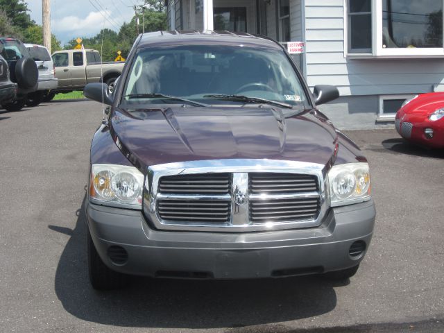 2005 Dodge Dakota 4dr LX 4WD Auto