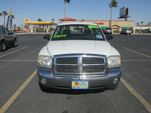 2005 Dodge Dakota SLT 4-door 4WD