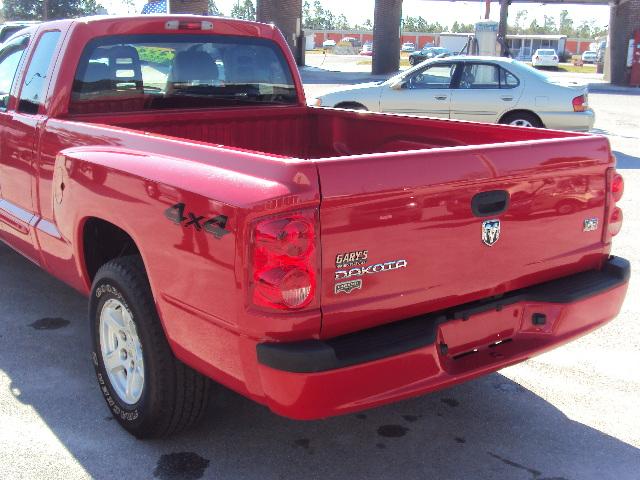 2005 Dodge Dakota SL2