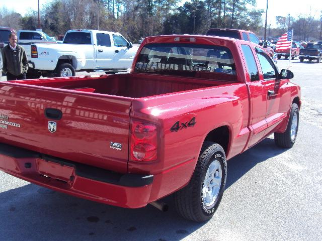 2005 Dodge Dakota SL2