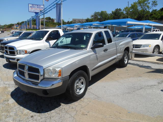 2005 Dodge Dakota SLT 4-door 4WD