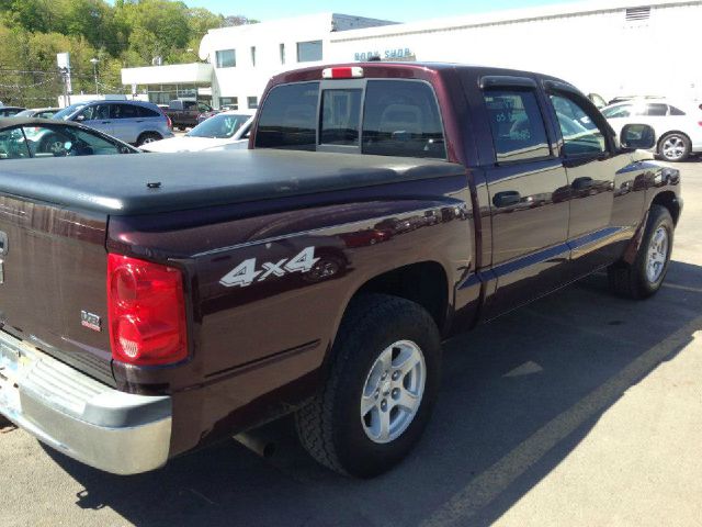 2005 Dodge Dakota Collection Rogue