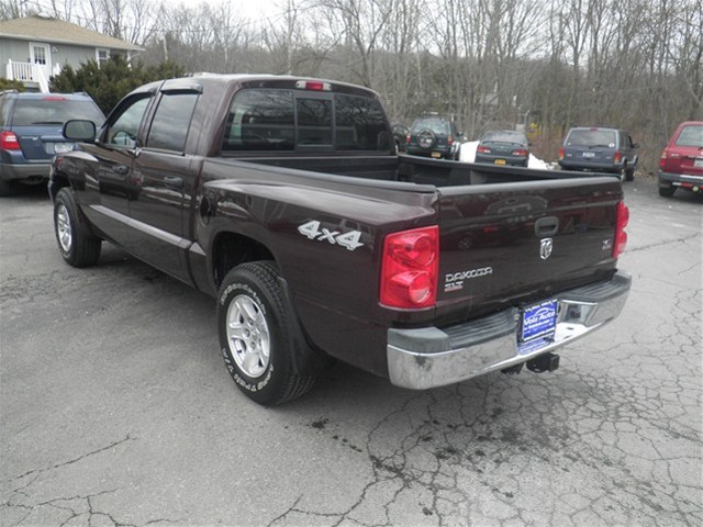 2005 Dodge Dakota SLT